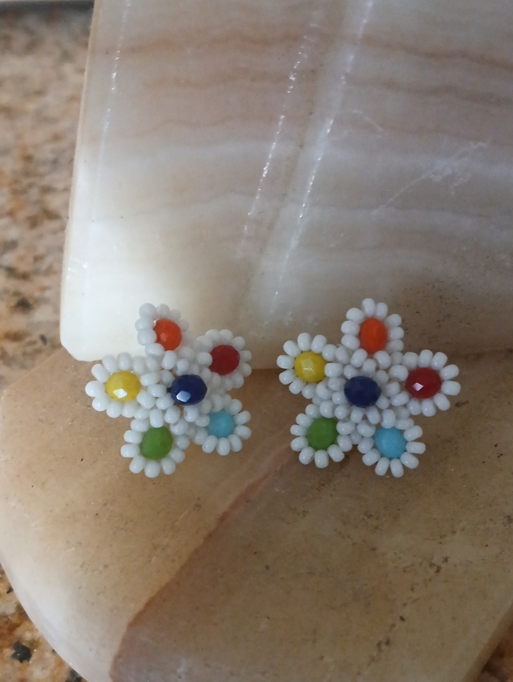 Beaded Flower Stud Earrings - Multicolor White Daisy
